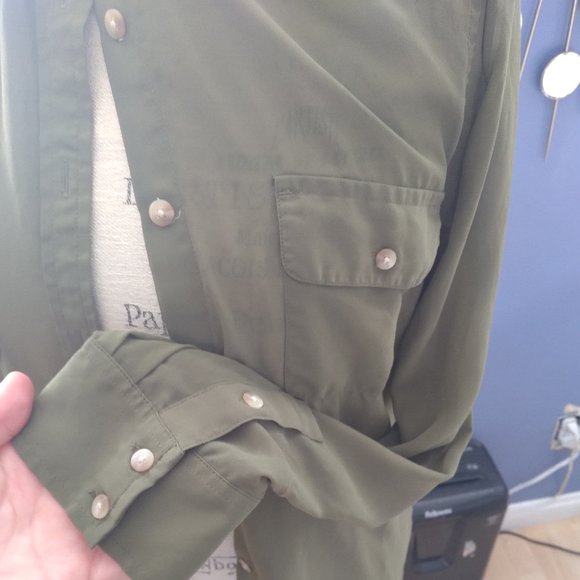 American Eagle Sheer long sleeve - Picture 3 of 5